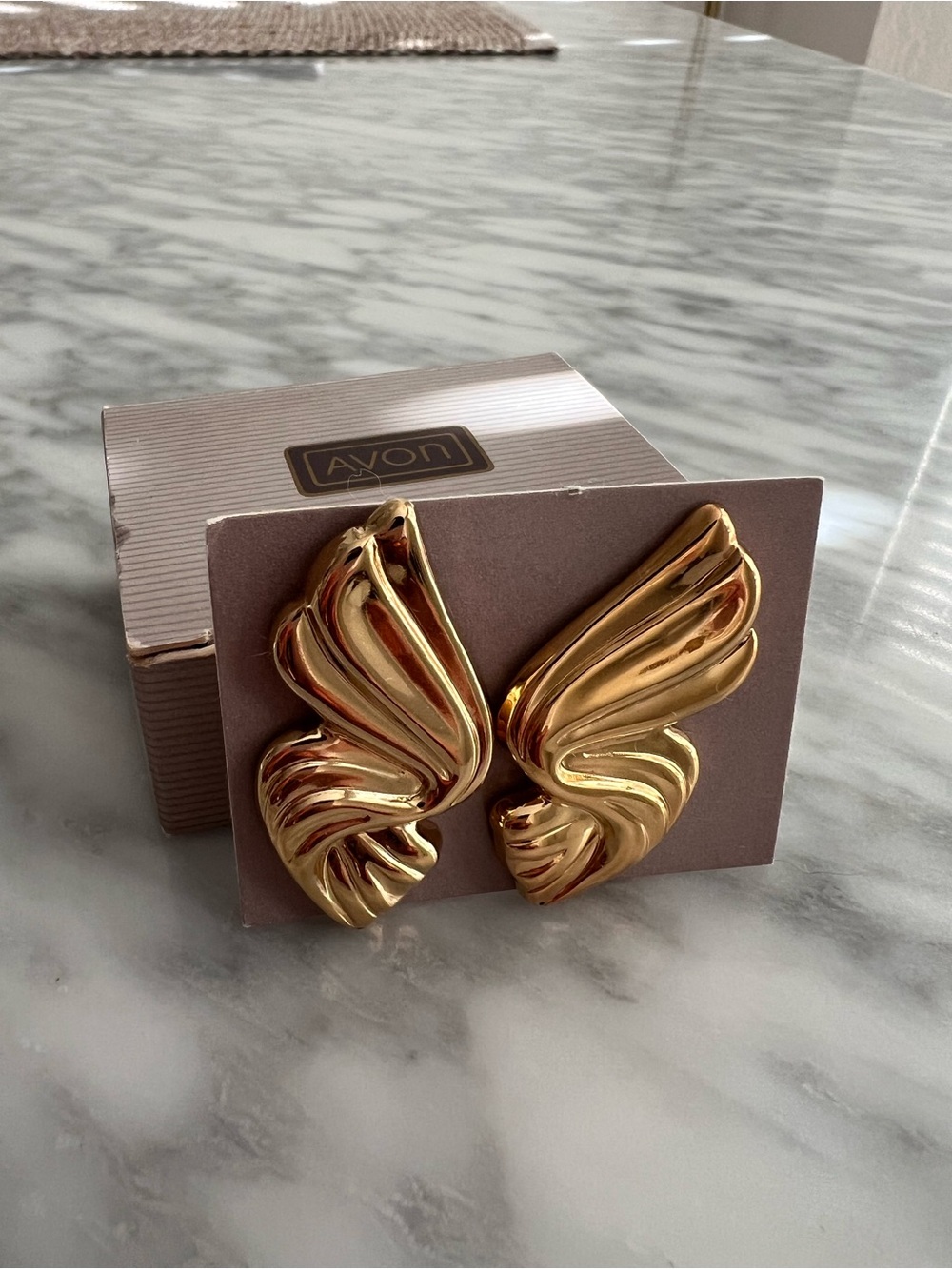 Vintage Avon Gold Draped Ribbon Pierced Earrings